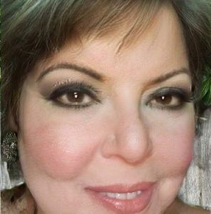 Meet your Posher, Janet